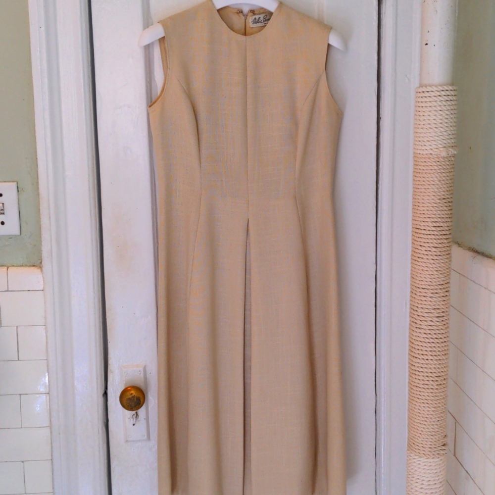 Mollie Parnis Boutique dress  Vintage  sz. 12 Linen,  Excellent condition,  Rare